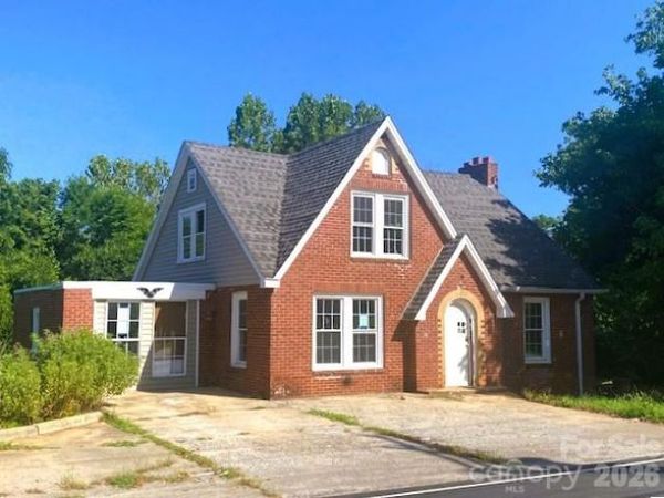 2689 Harris Henrietta Road , Mooresboro, NC 28114