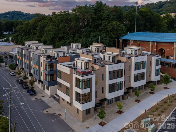 1 Bauhaus Court , Asheville, NC 28801