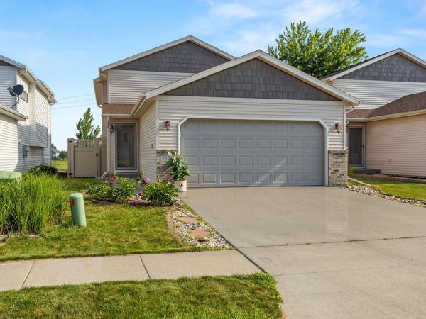 4841 50th Avenue S, Fargo, ND 58104