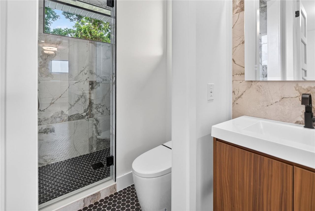 539 Avenida Del Norte, Sarasota, FL 34242 Photo