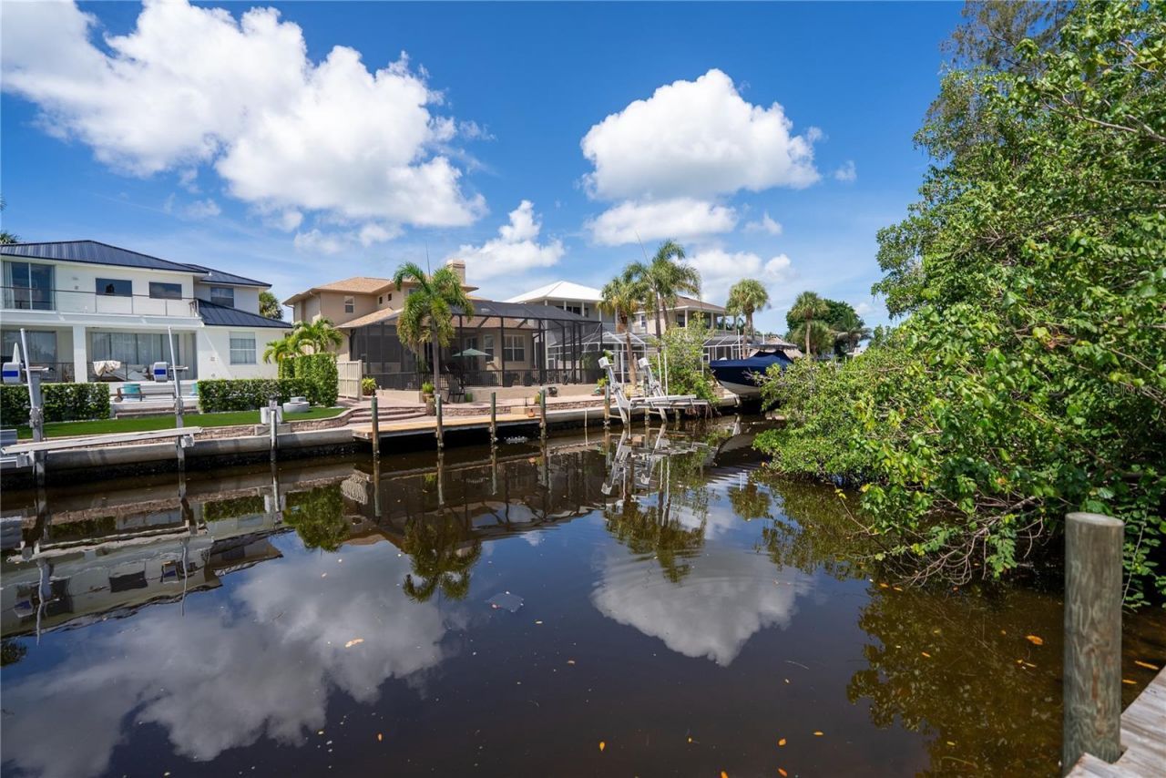 539 Avenida Del Norte, Sarasota, FL 34242 Photo