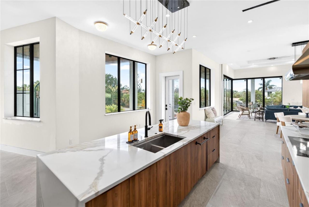 539 Avenida Del Norte, Sarasota, FL 34242 Photo