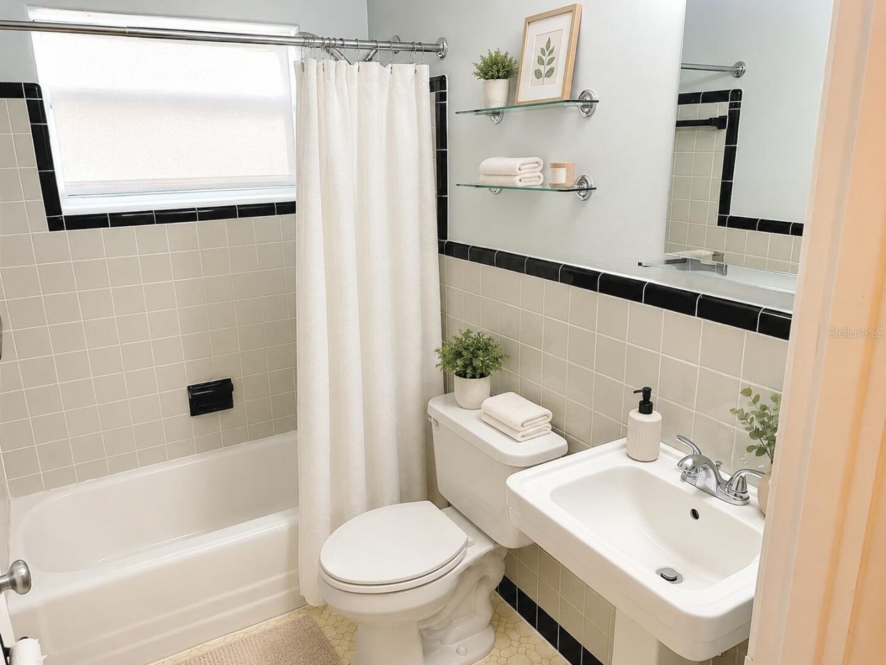 1025 Lake Jessamine Drive , Orlando, FL 32839 Photo
