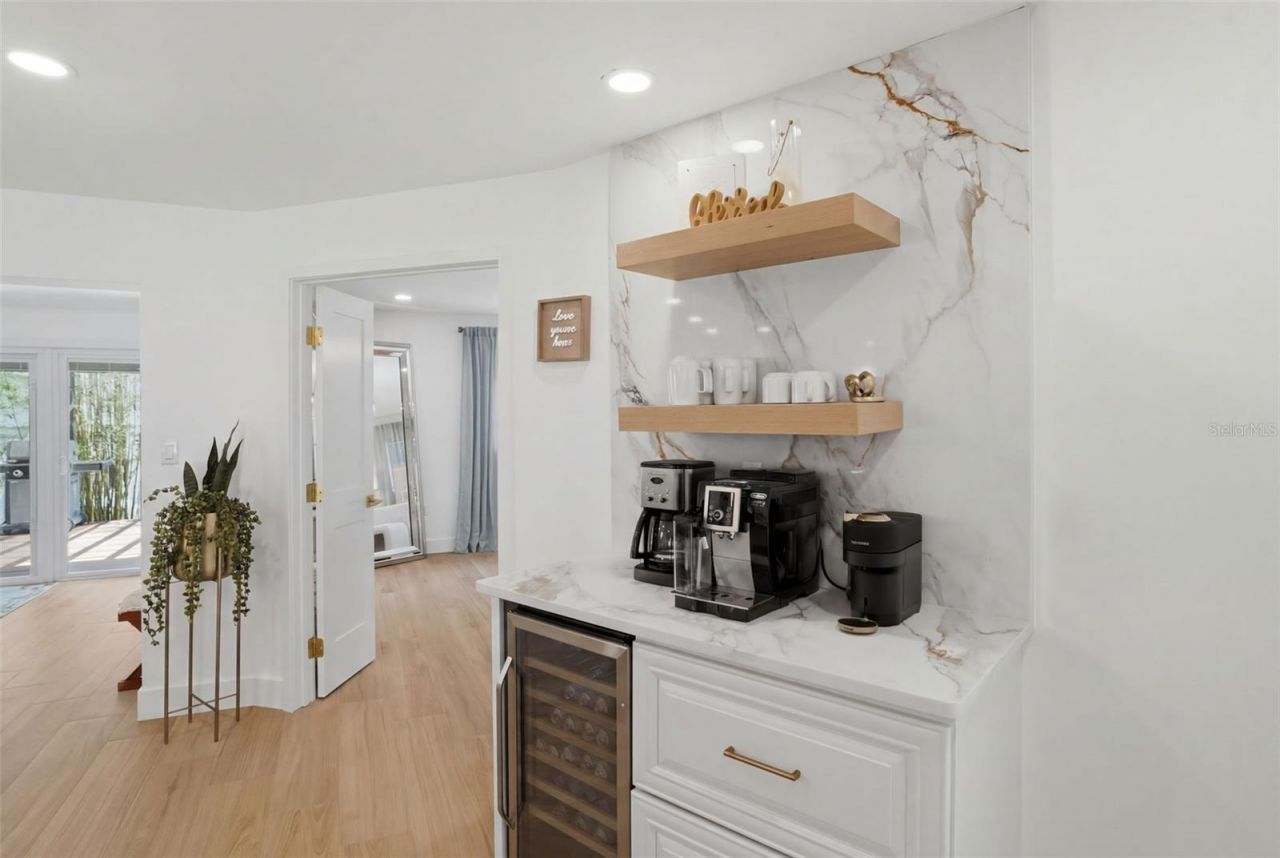 1819 Maryland Avenue Ne, Saint Petersburg, FL 33703 Photo