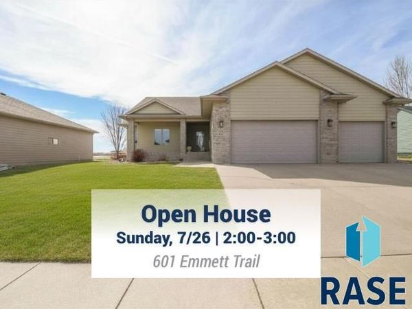 601 Emmett Trl, Harrisburg, SD 57032