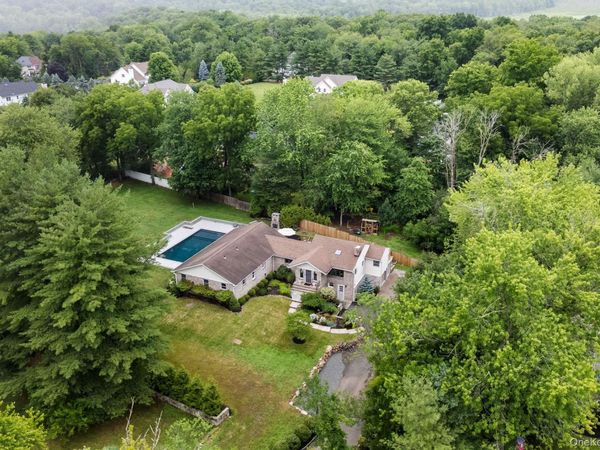 15 Green Hedges Lane , Blauvelt, NY 10913