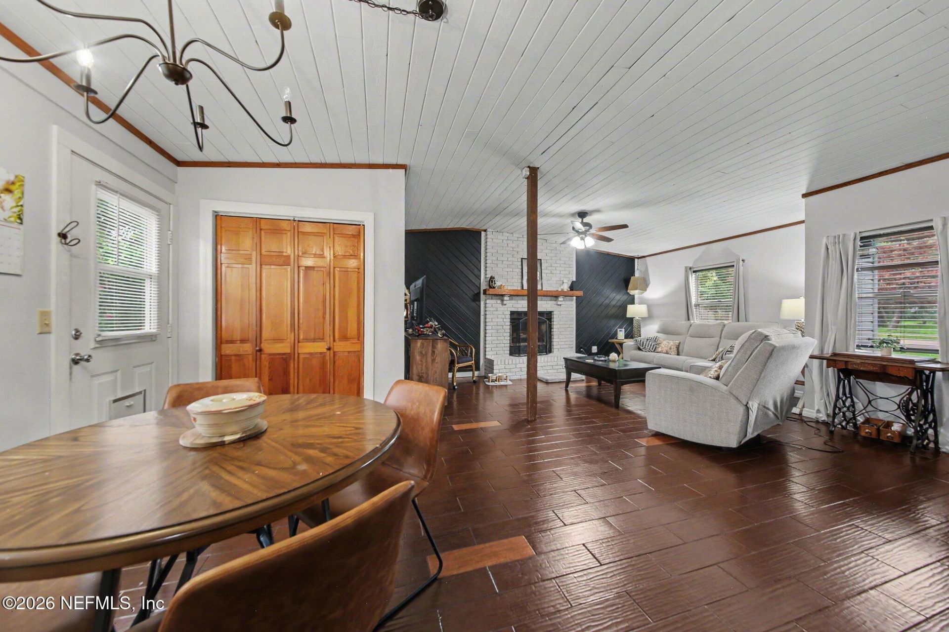 231 E 1st Street, Chuluota, FL 32766 Photo