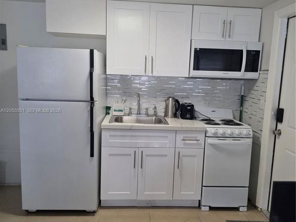 5712 Hollywood Blvd , Unit 1, Hollywood, FL 33021
