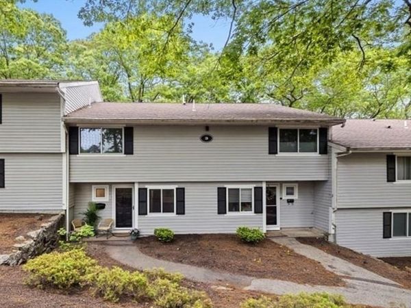3 Beals Cove Rd, Unit E, Hingham, MA 02043