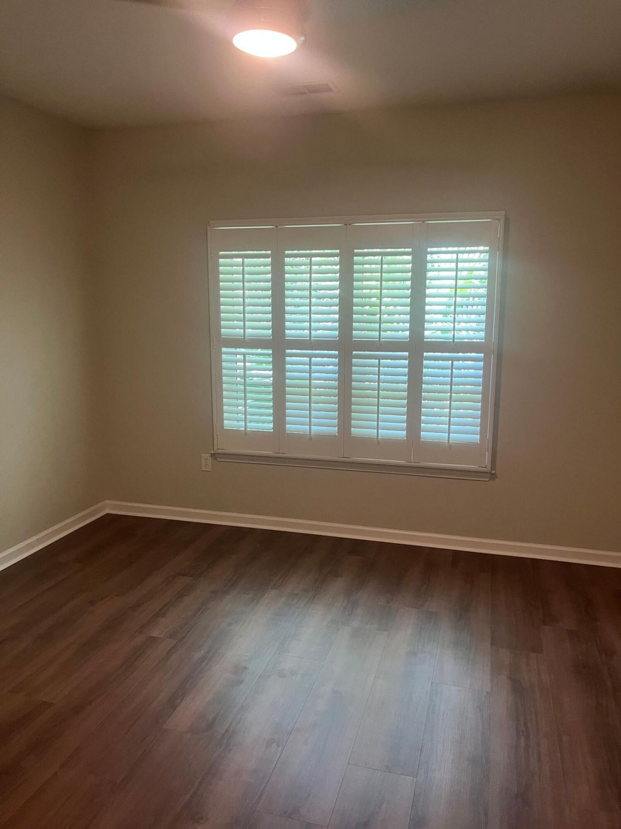 1755 Central Park Road Photo 6