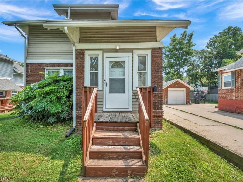 535 Brittain Road , Akron, OH 44305 Photo 2