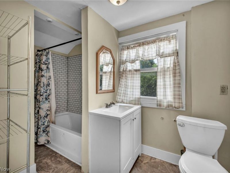 535 Brittain Road , Akron, OH 44305 Photo 32