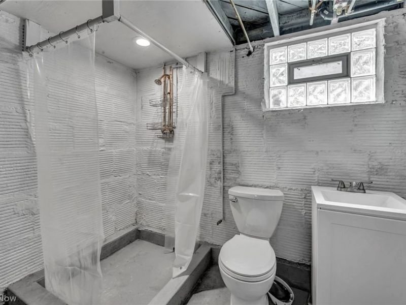 535 Brittain Road , Akron, OH 44305 Photo 33