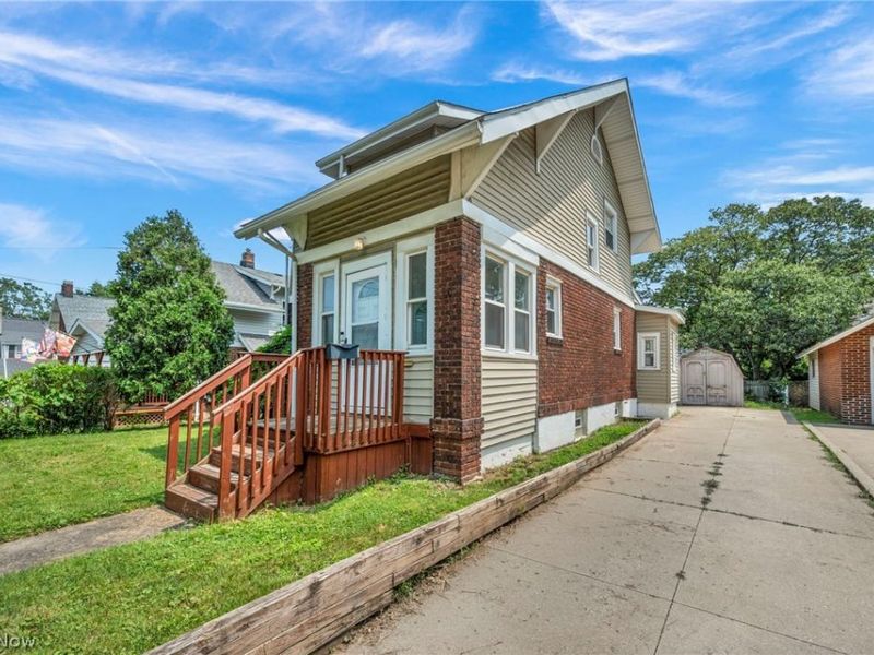 535 Brittain Road , Akron, OH 44305 Photo 4