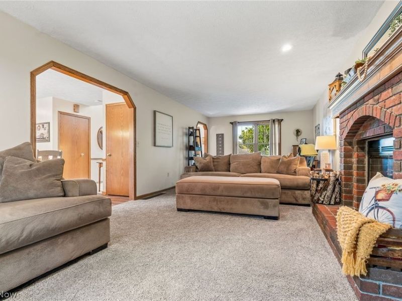 105 Rodeo Circle, Louisville, OH 44641 Photo 17