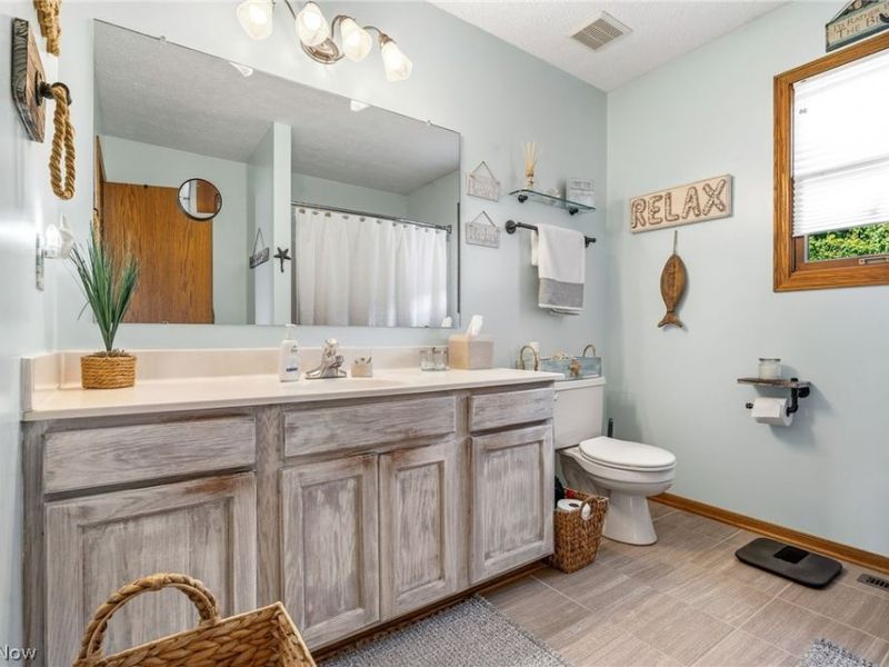 105 Rodeo Circle, Louisville, OH 44641 Photo 20