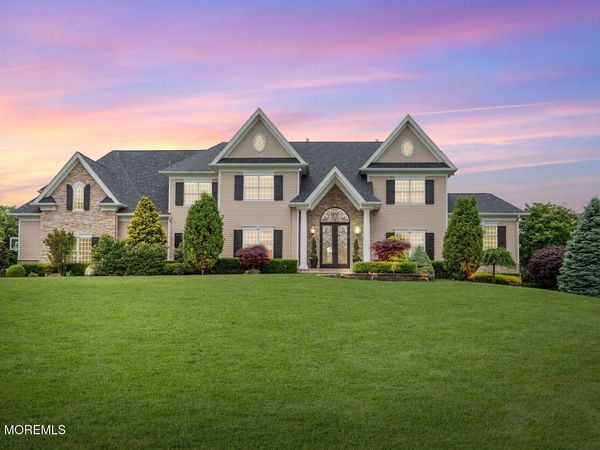 10 Hop Brook Lane, Holmdel, NJ 07733