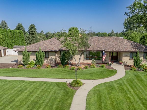 5794 E 107th Place, Crown Point, IN 46307
