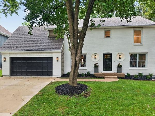 13655 S Sycamore Street, Olathe, KS 66062