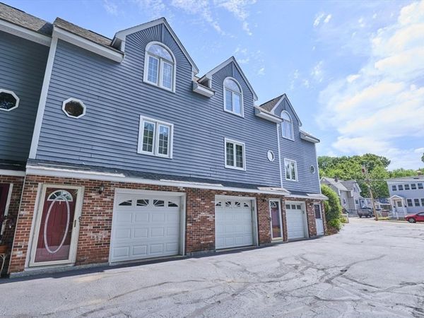 86 White St, Unit C, Lowell, MA 01854