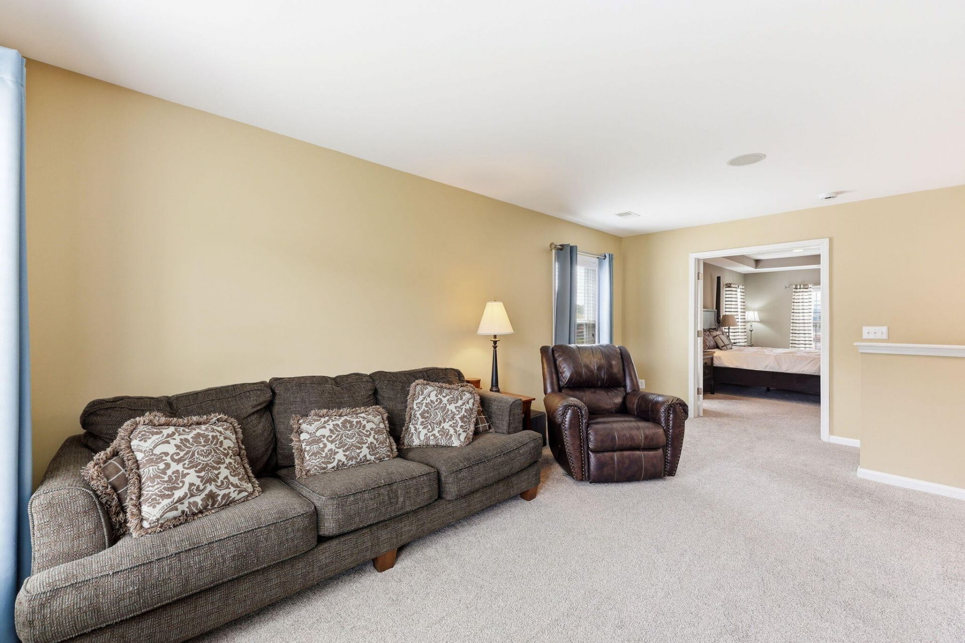 8017 Henderson Road Photo 15