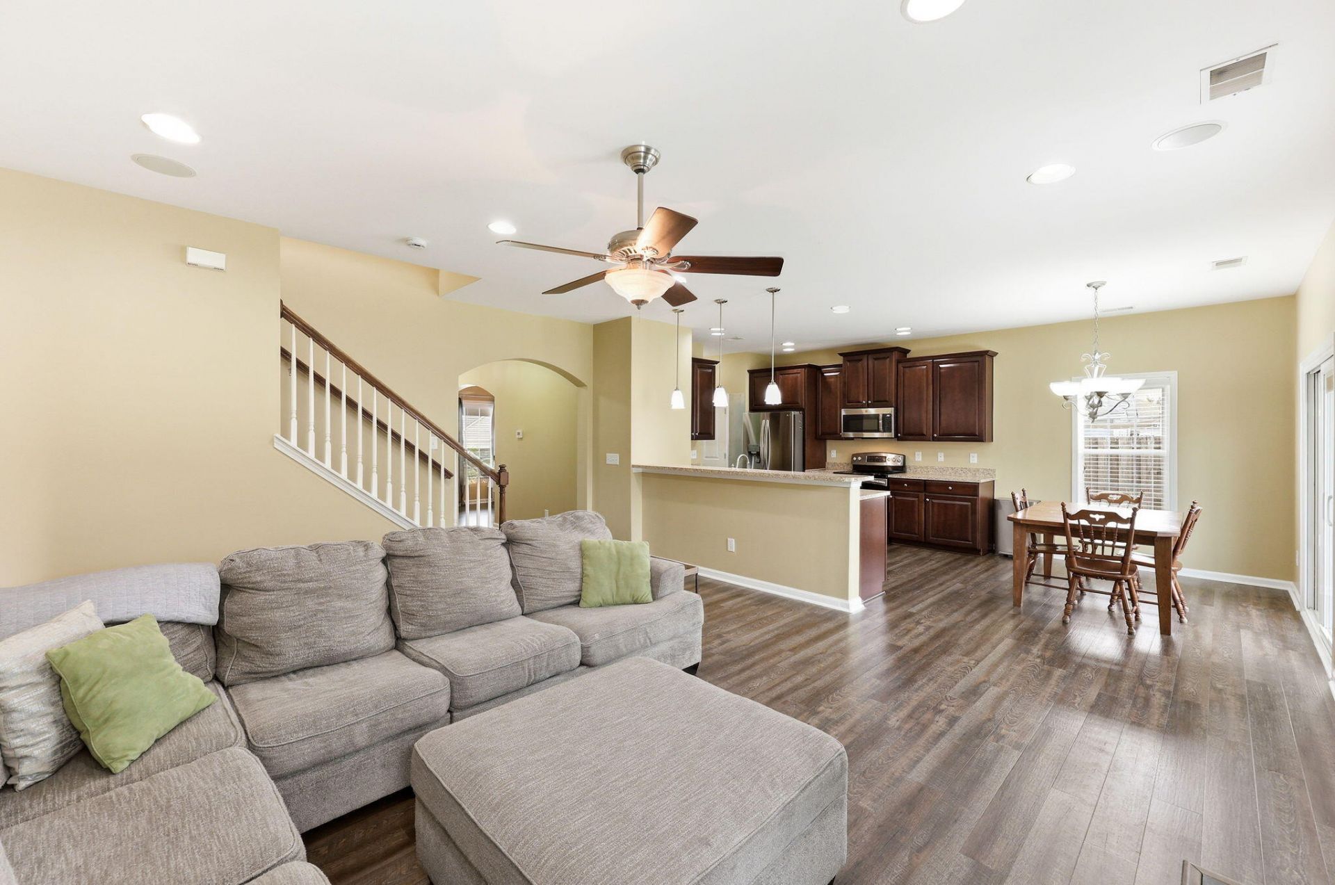 8017 Henderson Road Photo 18