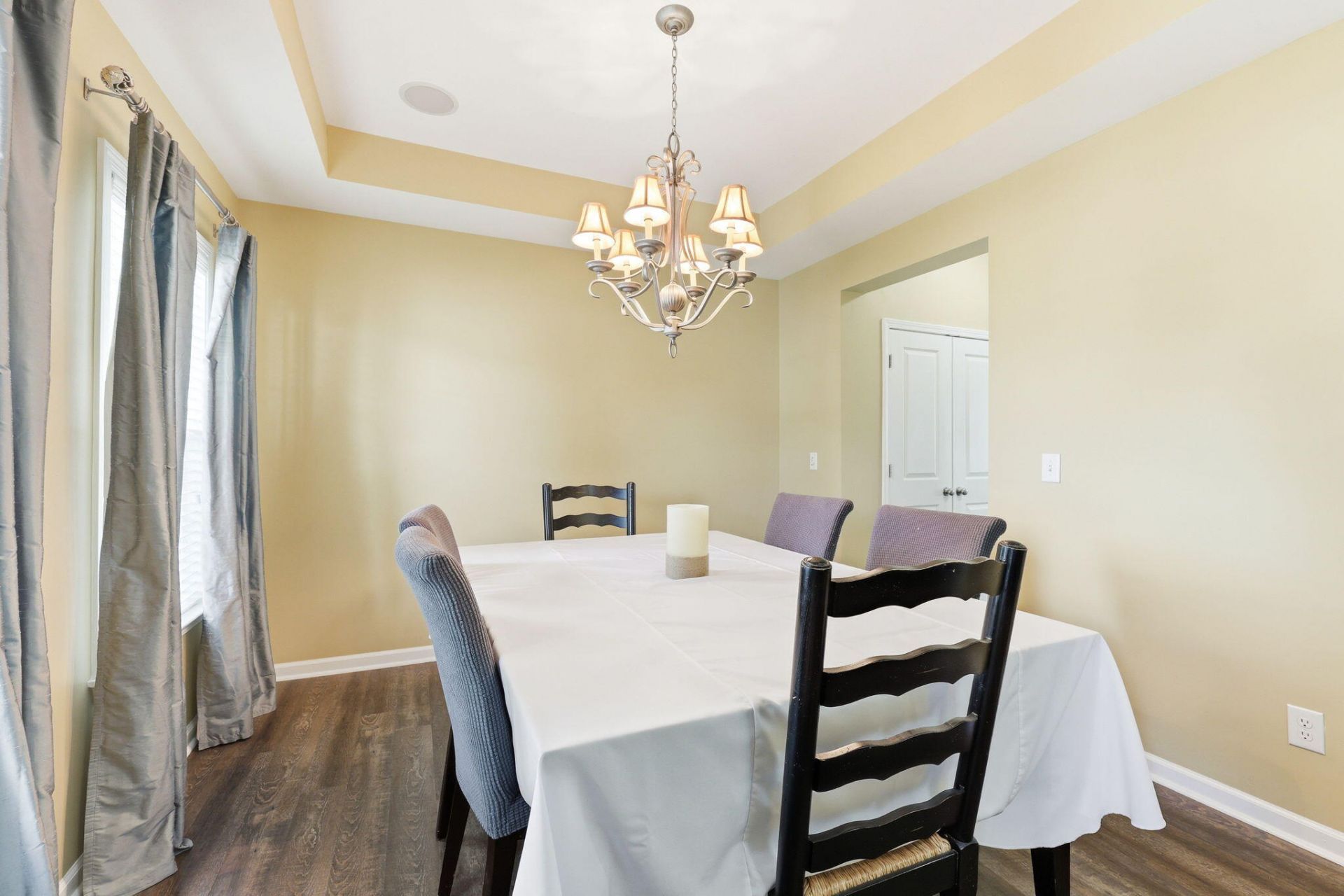 8017 Henderson Road Photo 27