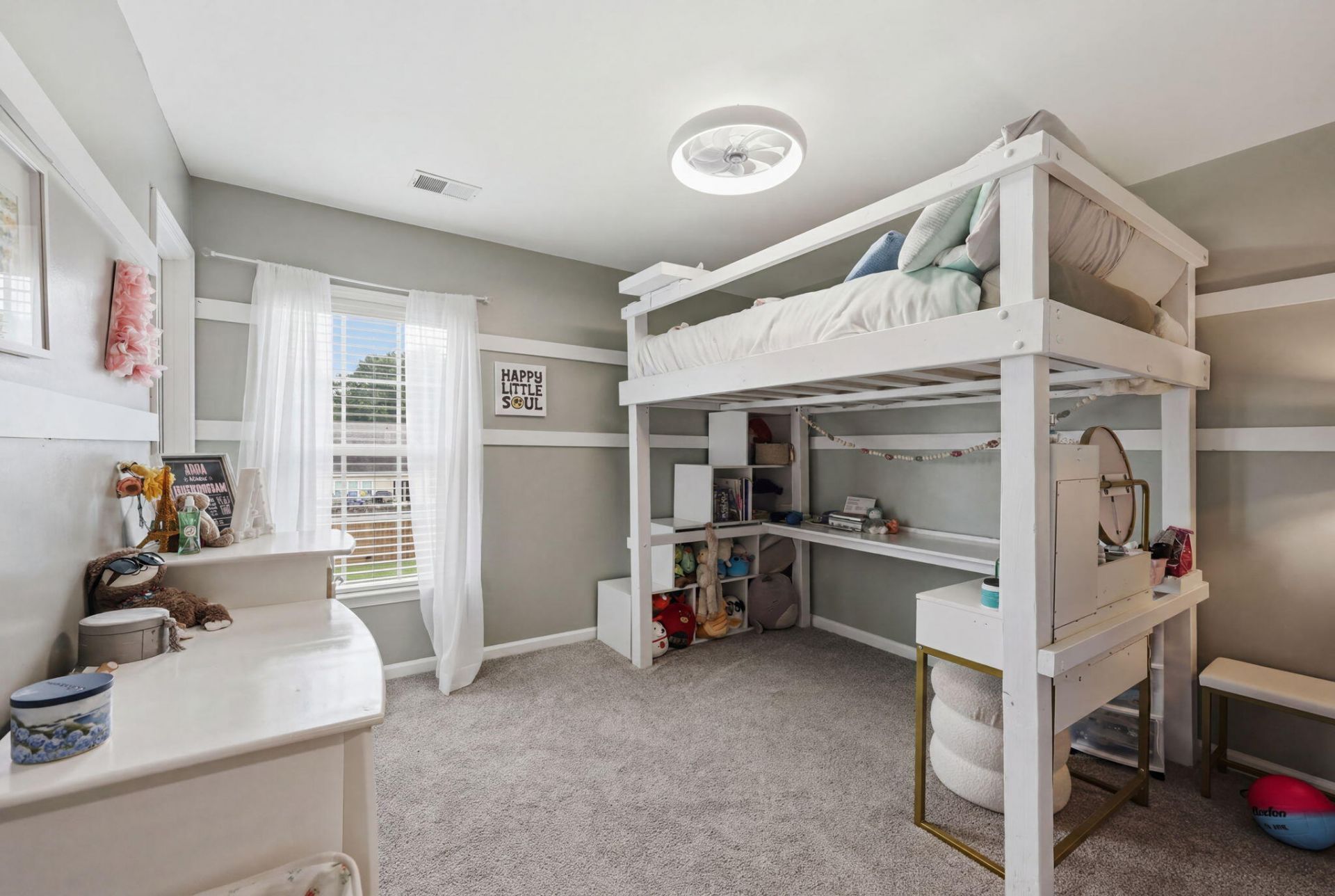 8017 Henderson Road Photo 32