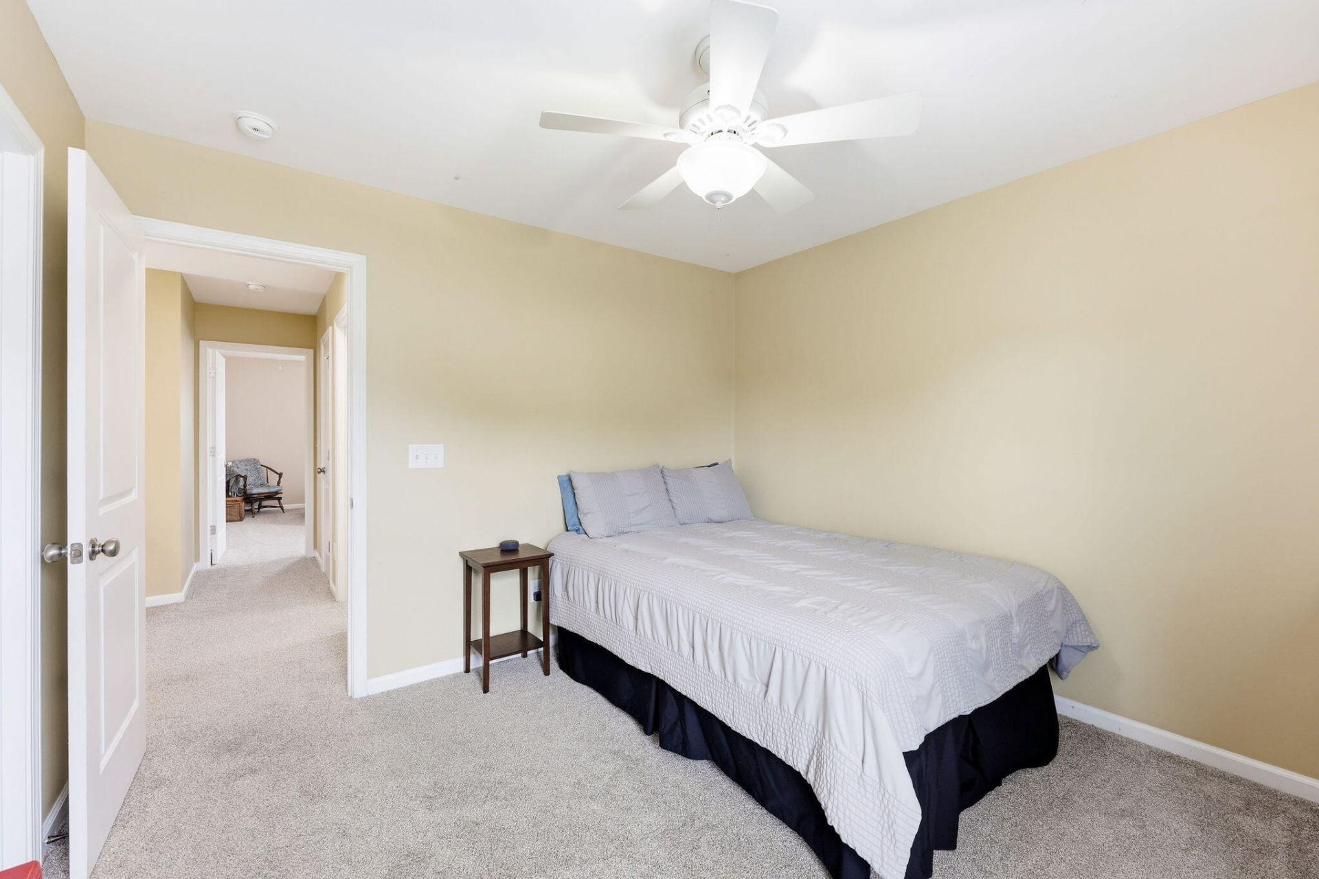 8017 Henderson Road Photo 34