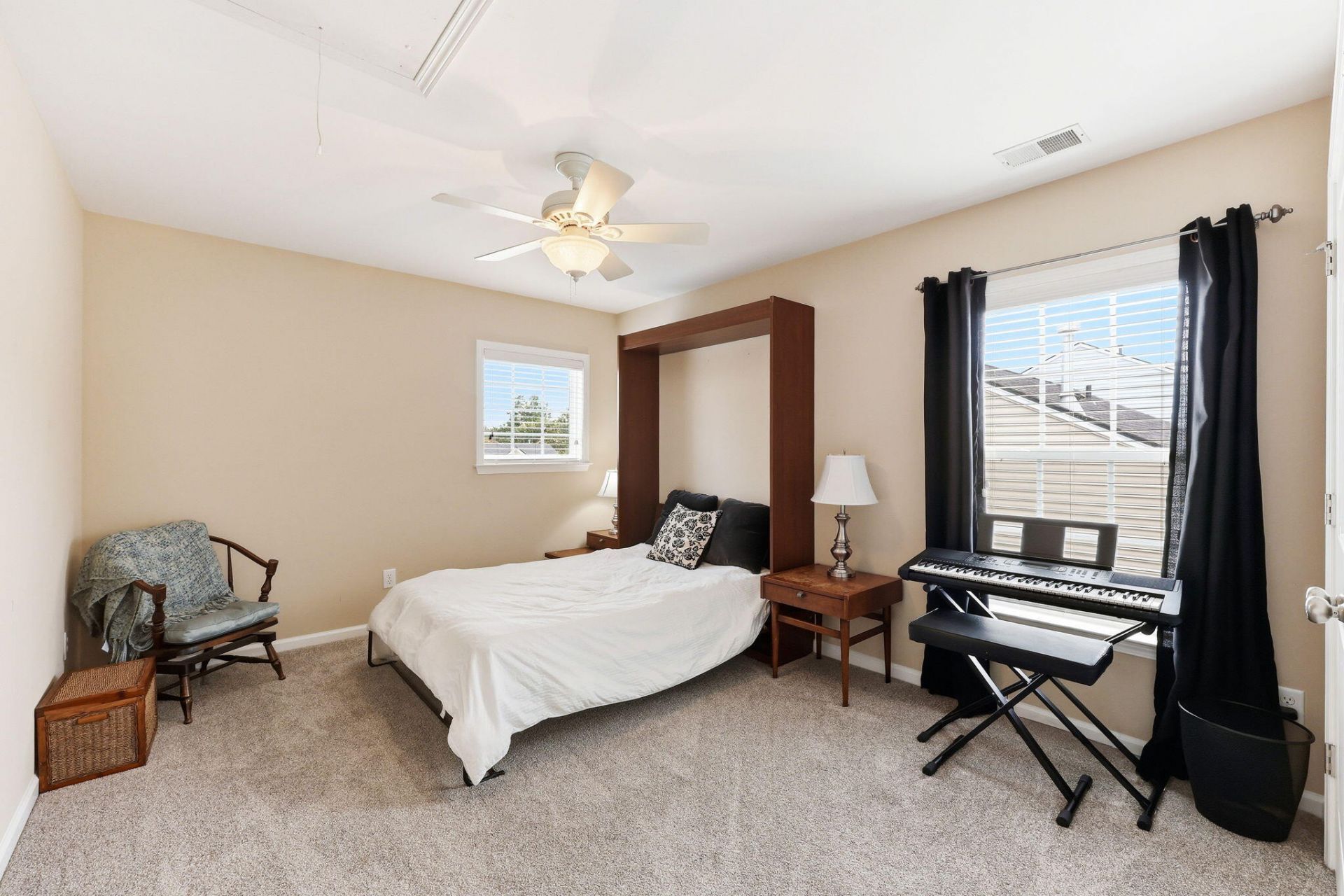 8017 Henderson Road Photo 36