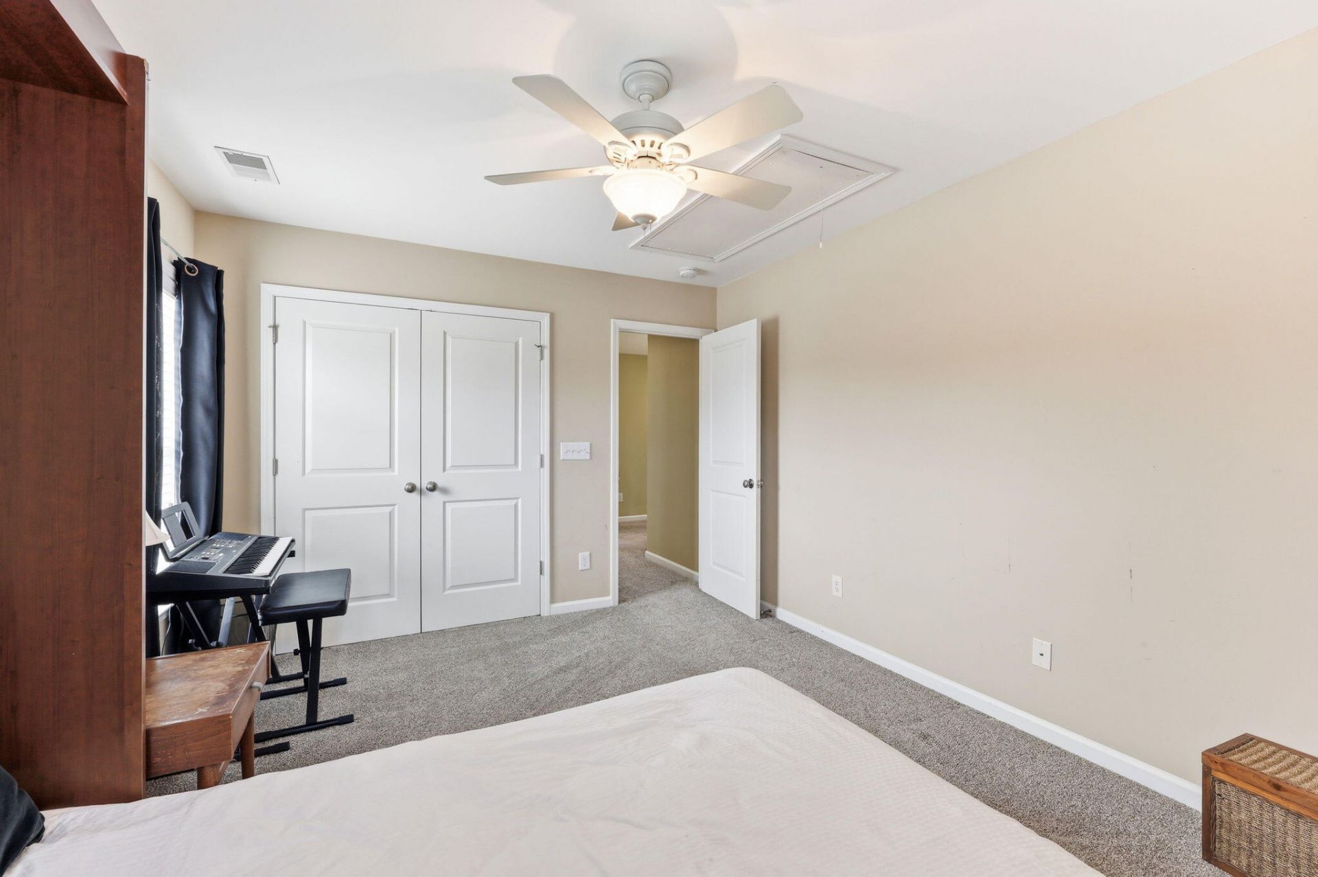 8017 Henderson Road Photo 37