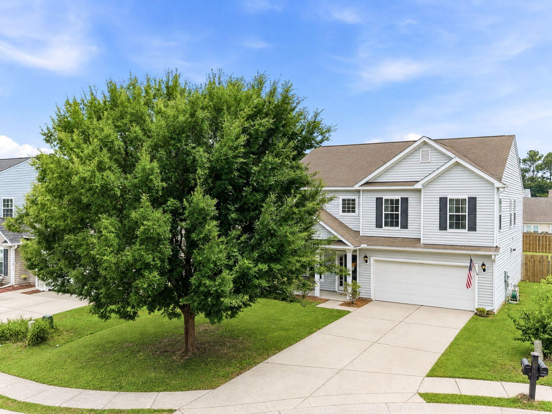 8017 Henderson Road Photo 4
