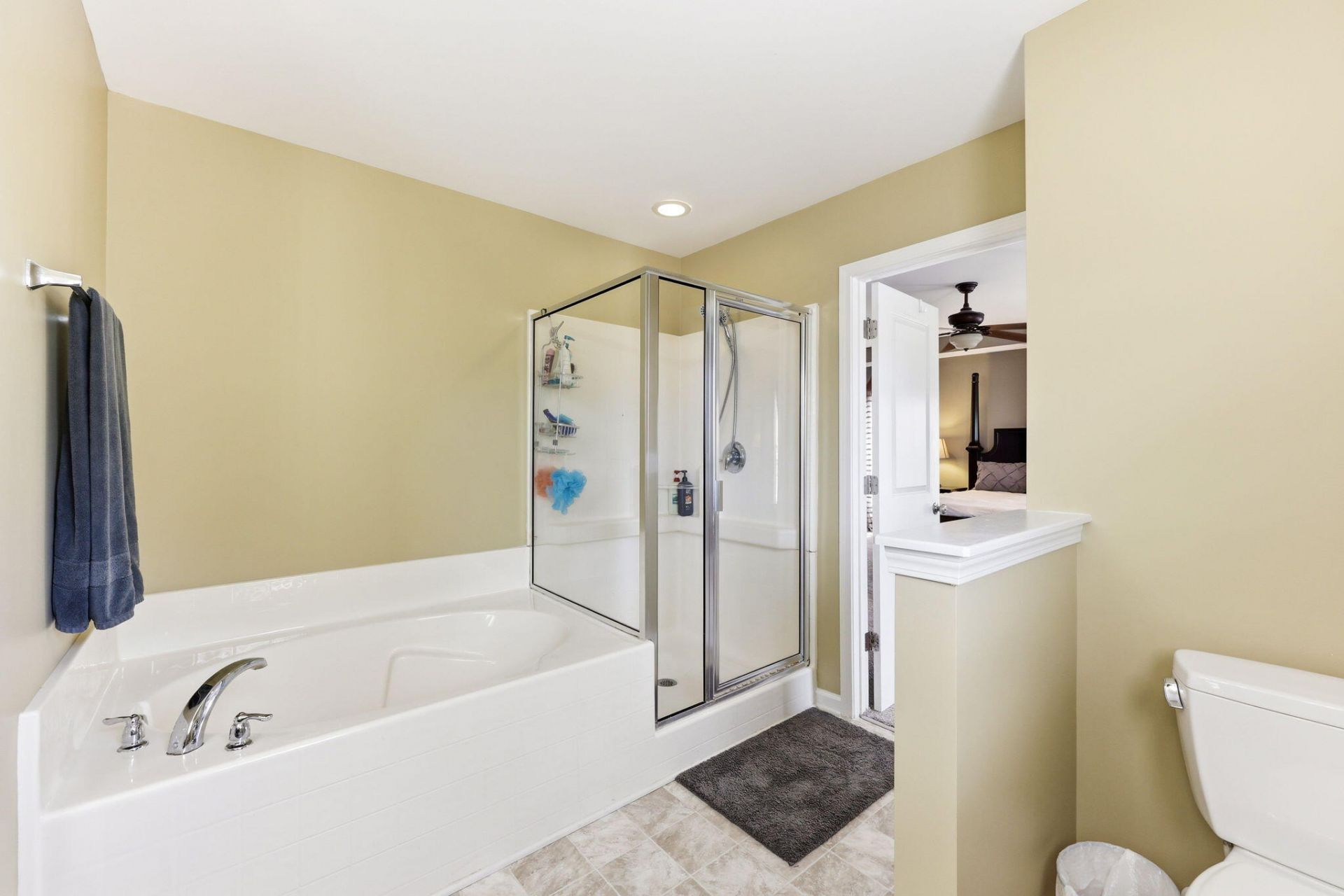 8017 Henderson Road Photo 45