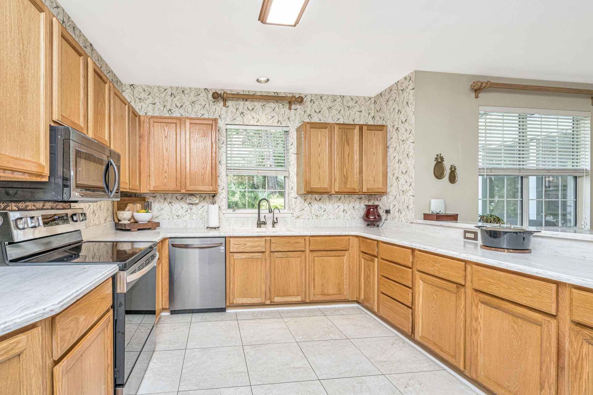 2794 Seastrand Lane Photo 16