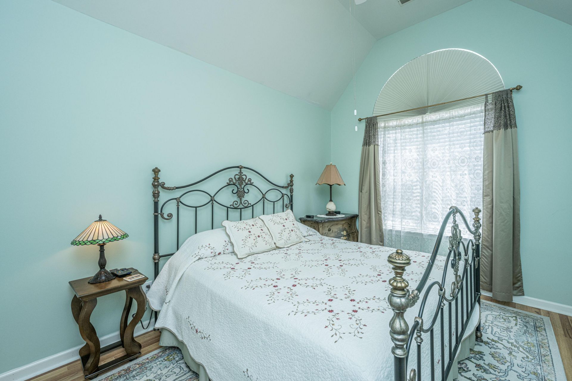 2794 Seastrand Lane Photo 32