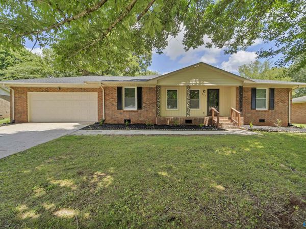 370 College Park Court NW, Huntsville, AL 35805