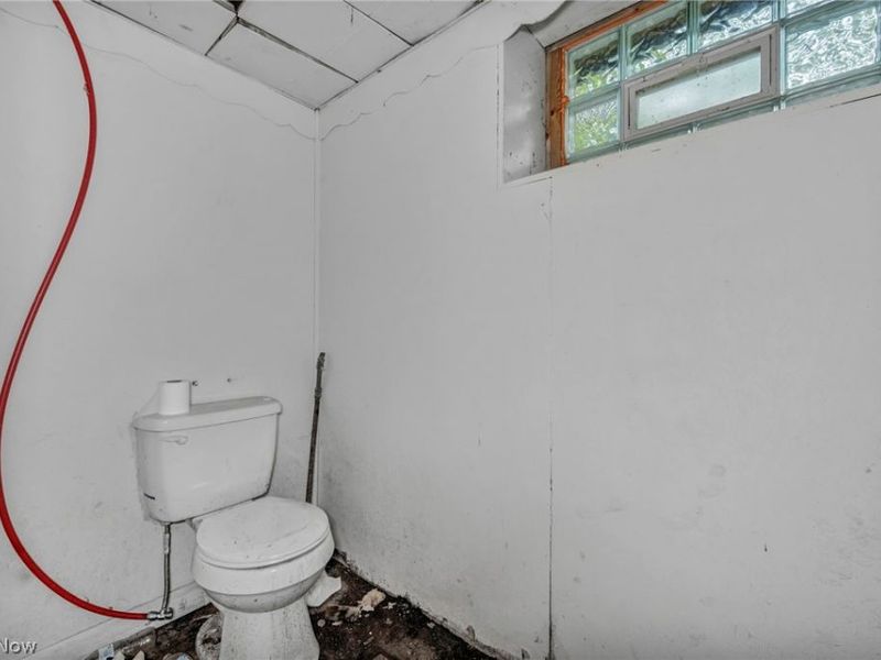 9822 Raymond Avenue, Cleveland, OH 44104 Photo 23