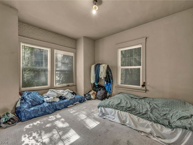 9822 Raymond Avenue, Cleveland, OH 44104 Photo 6