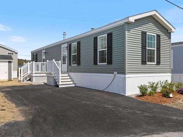 53 Brookwood Drive, Salem, NH 03079