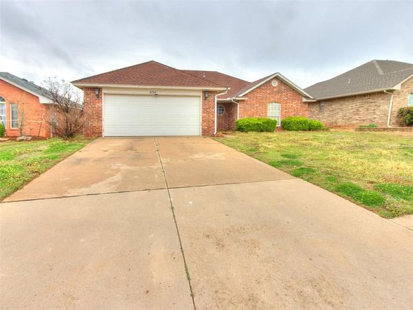 1717 Foxfire Road, Edmond, OK 73003