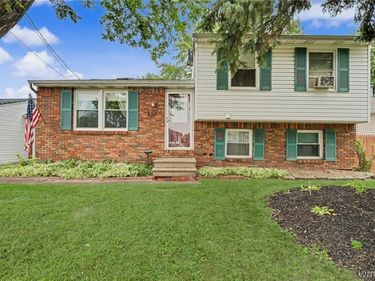 233 Dean Road , Depew, NY 14043
