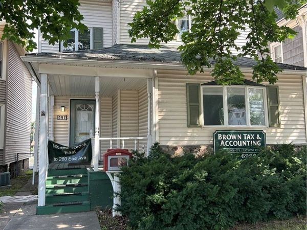 197 East Avenue , Lockport, NY 14094