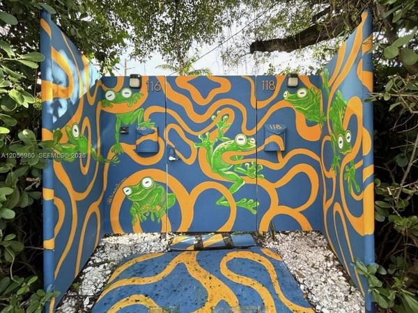 118 NW 24th St , Miami, FL 33127