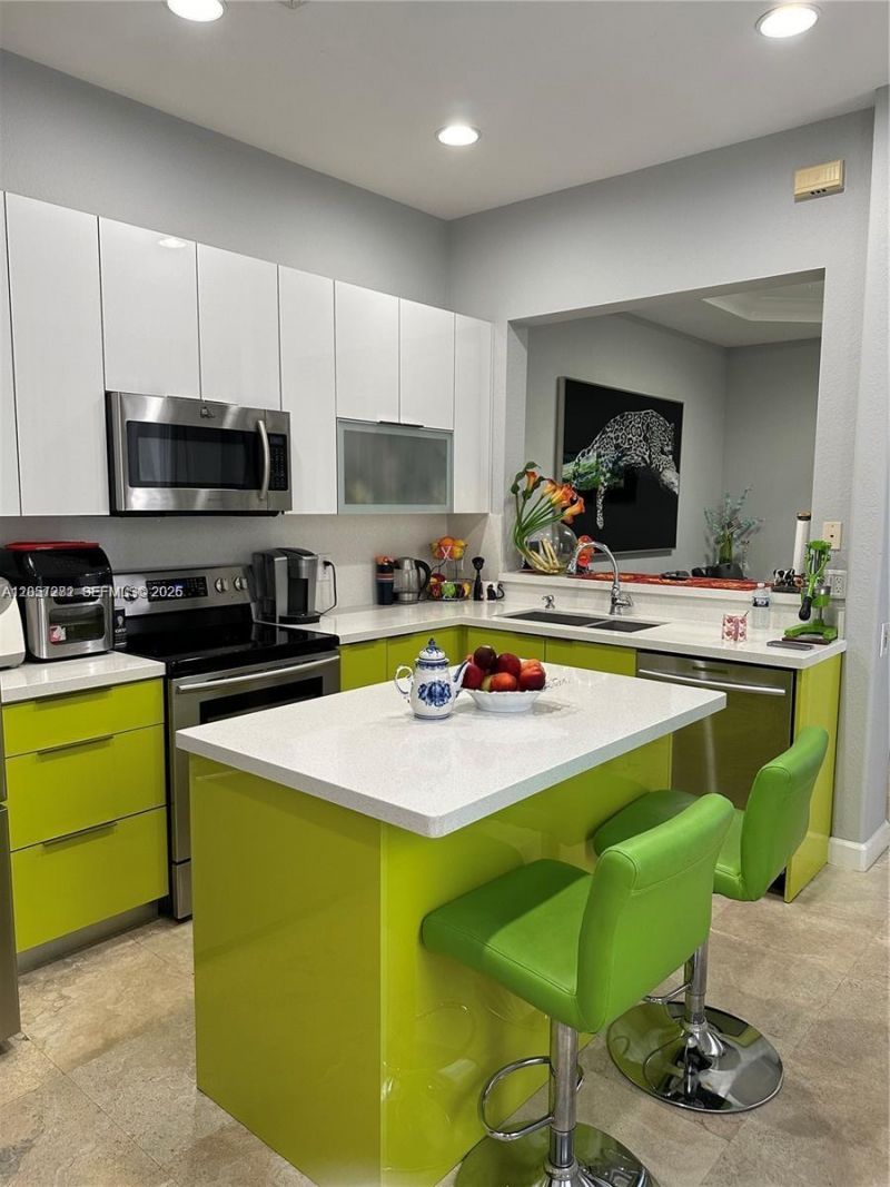 957 N Harbor Vw, Unit 957, Hollywood, FL 33019 Photo