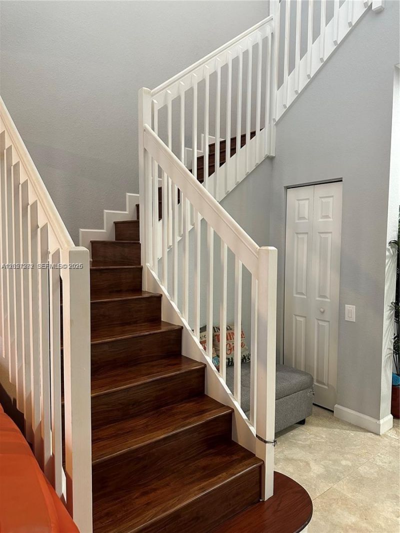 957 N Harbor Vw, Unit 957, Hollywood, FL 33019 Photo