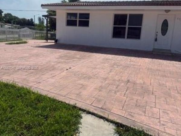 17545 NW 49  CT, Miami, FL 33055