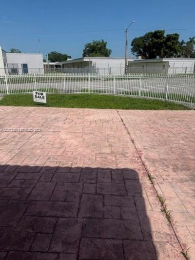 17545 NW 49  Ct, Miami, FL 33055 Photo