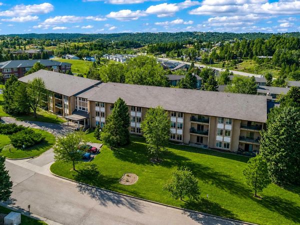 3964 FAIRWAY HILLS DR, Rapid City, SD 57702