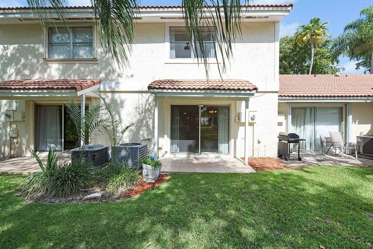6384 Boca Circle, Boca Raton, FL 33433 Photo