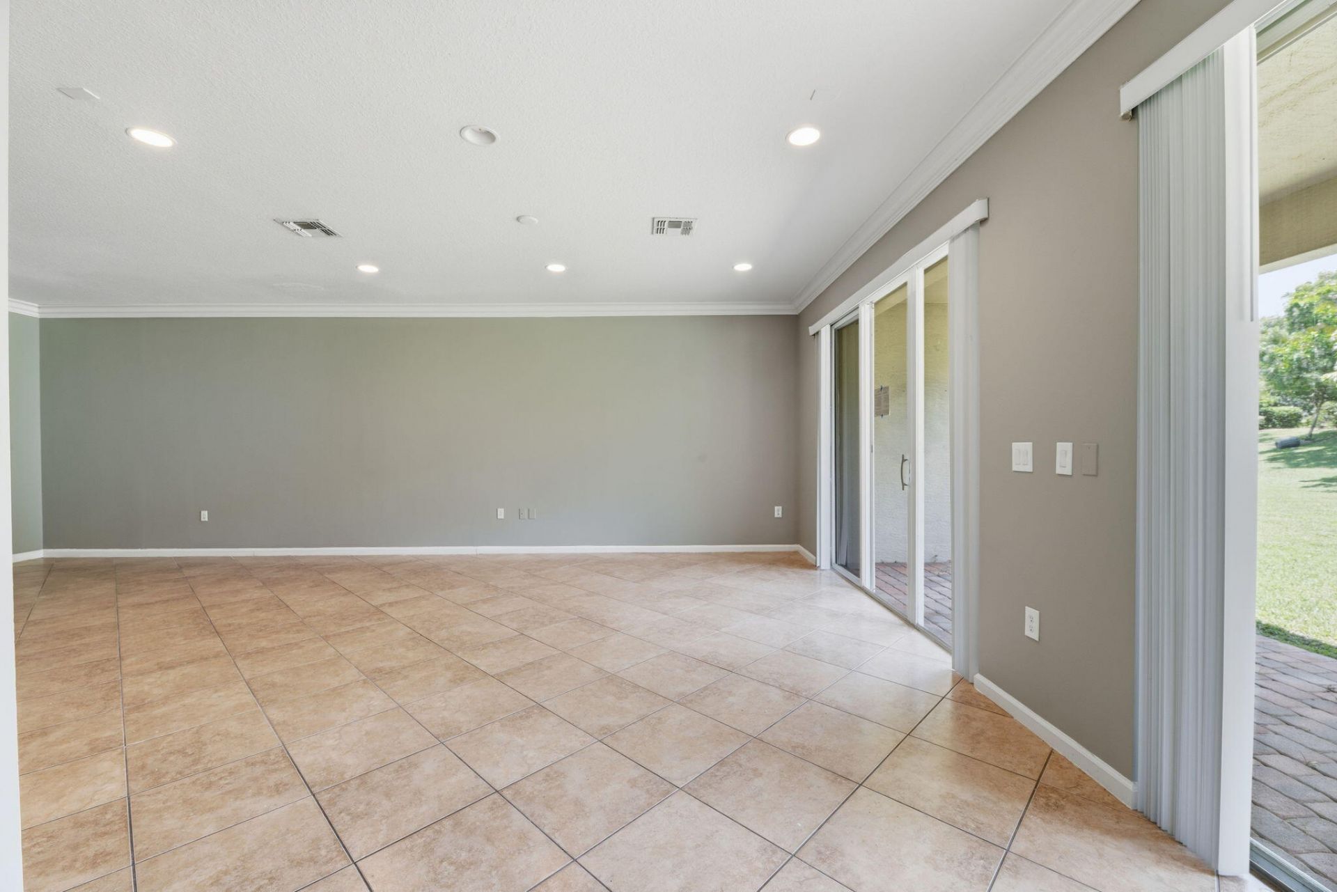 2709 Pienza Circle, Royal Palm Beach, FL 33411 Photo